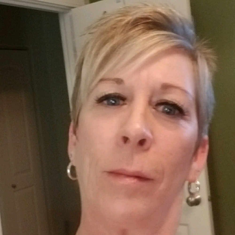 Meet your Posher, Tina